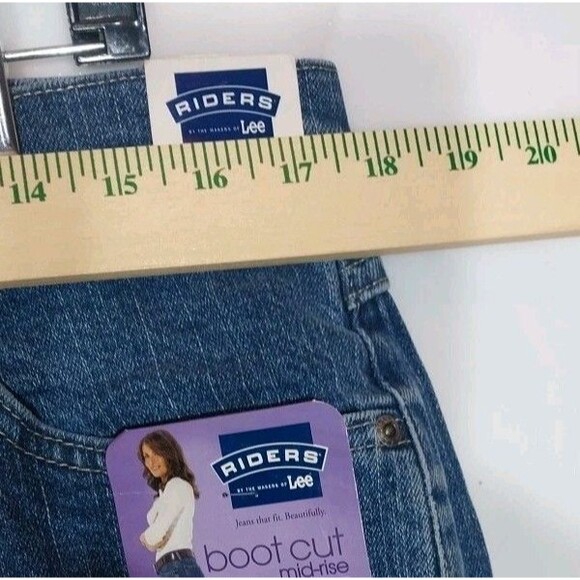 New Lee Riders Women's Bootcut Jeans Sz 14P Denim Blue Mid Rise Stonewashed - Picture 2 of 9